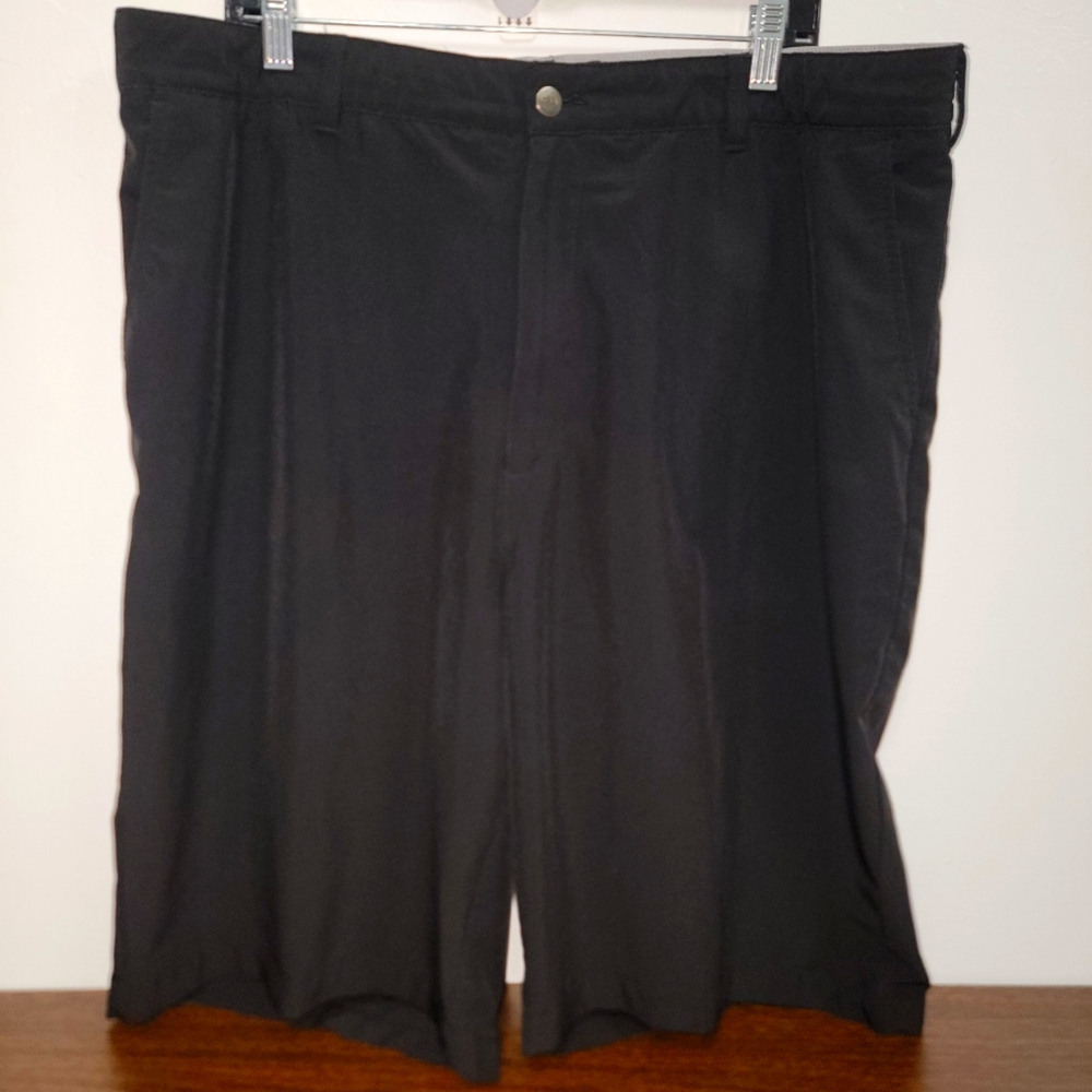 #444 Men's Black Flat Front Shorts Size 42Wx10L